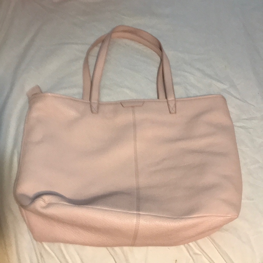 Leatherology zippered downtown tote
